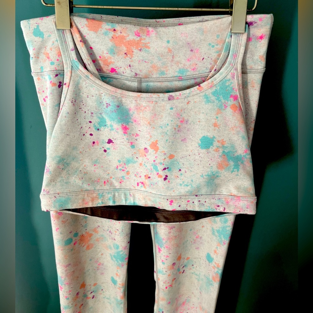 Athleta Girls Multicolor Sports Bra and Legging Workout Set. Fits SM/MD